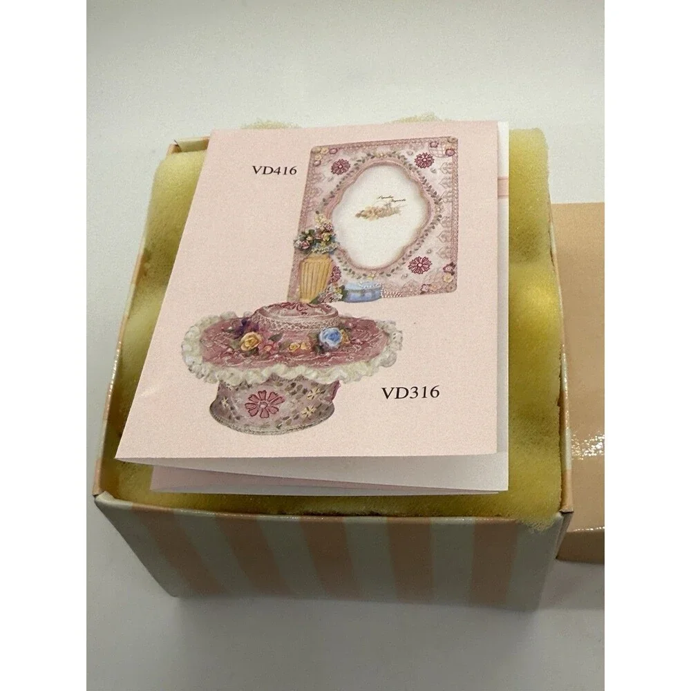 1999 Victorian Floral Hat Trinket Jewelry Box‎ Nostalgic Vintage Rare Hinged NEW